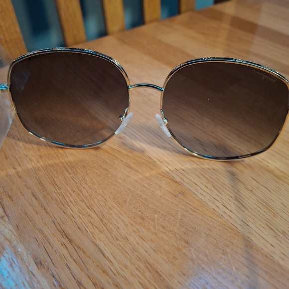 Salvatore Ferragamo Unisex 61mm Gancini Oversize Sunglasses NIB - Picture 8 of 16